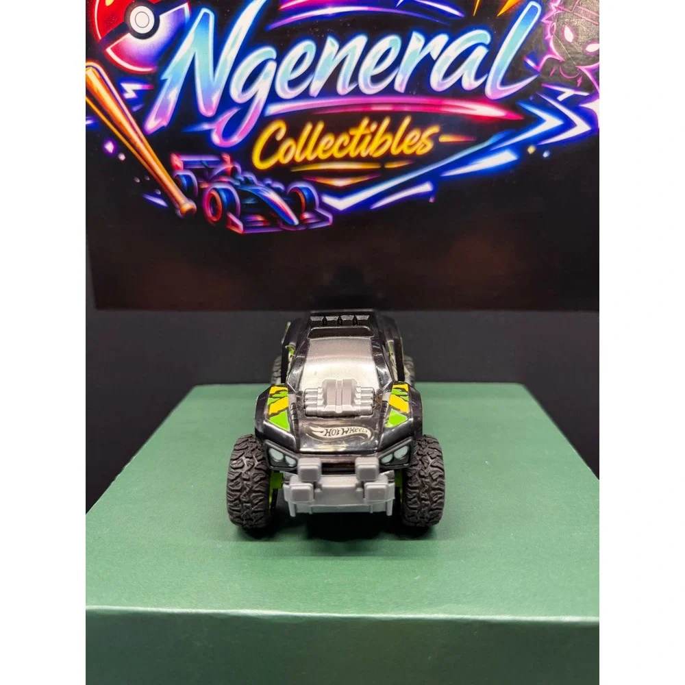 Hot Wheels Off-Road Trophy Truck Black Silver Neon Green Diecast 1:64 Scale